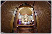 Mahamuni Buddha Temple, Mandalay (c) ulf laube