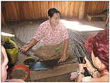 Lotus Weaving, Inle Lake (c) ulf laube